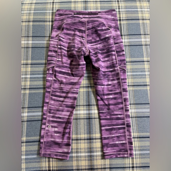 Lululemon Speed Up Purple Striped Crop Leggings Size 6 - Picture 7 of 11